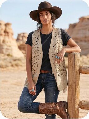 MULTIPLES Faux Leather Cutout Lace Zip Front Vest Size M
